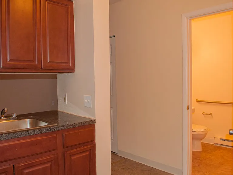 Virginia Arms Apartments — Photo 19