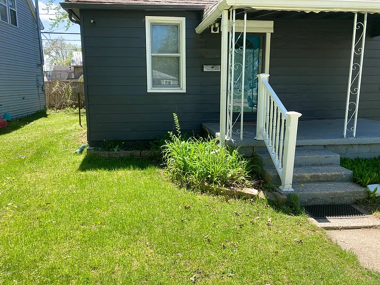 1312 E Harry Ave — Photo 67