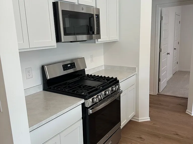 1072 Westbrook Blvd — Photo 10