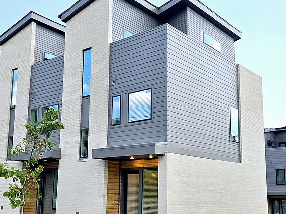 4th image of 421 Saint Paul St #421