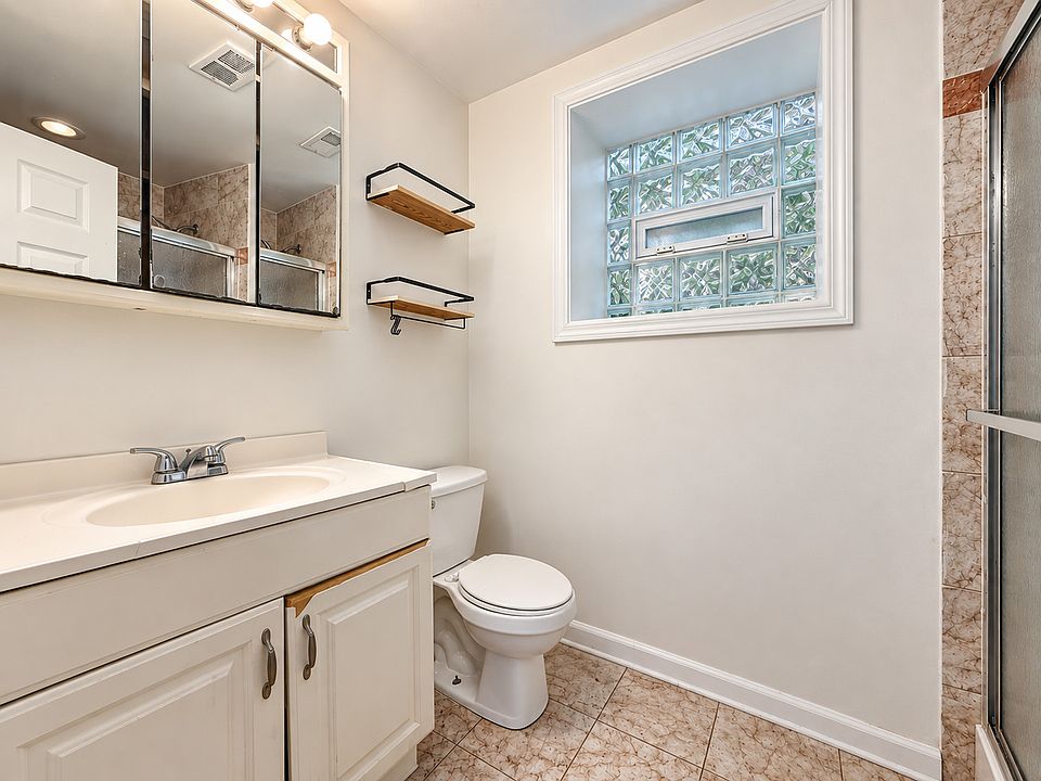 10th image of 1229 N Austin Blvd #1