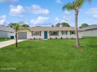 991 Vantage St SE, Palm Bay, FL 32909