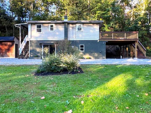 45 Waterside Dr, Carlisle, PA 17015