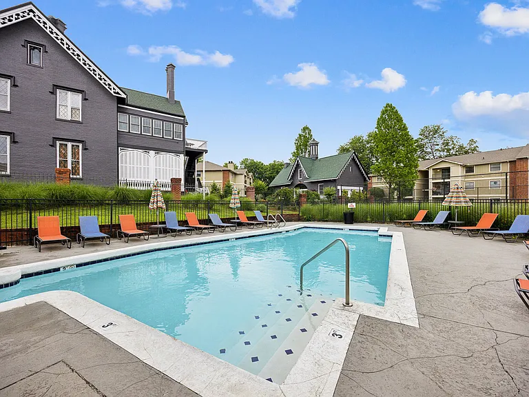 Cypress Pointe — Photo 11