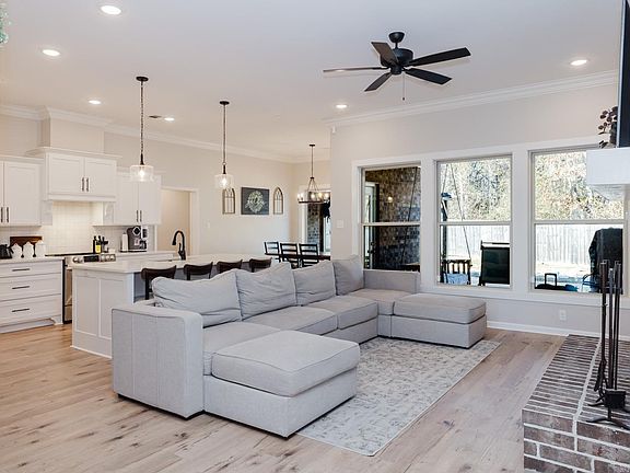 5th image of 1449 Woolridge Dr