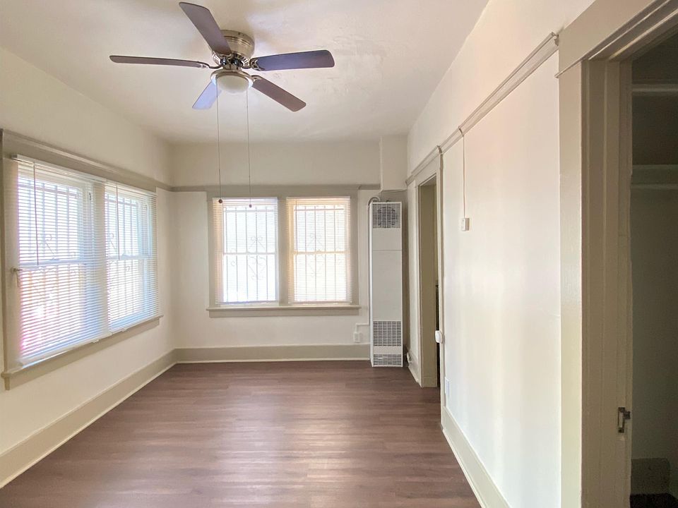 1st image of 959 E Broadway #6