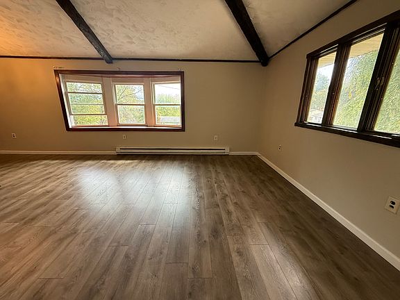 4th image of 8-10 Sherman Dr #1