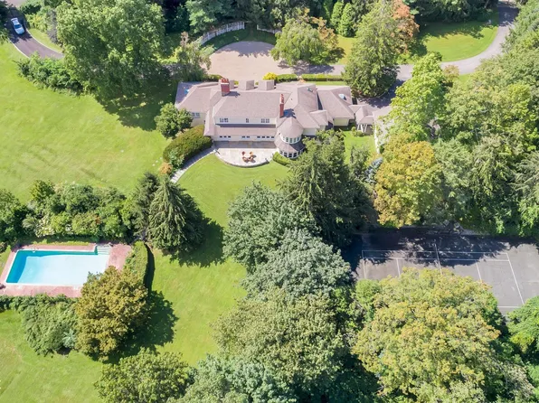 357 Round Hill Rd, Greenwich, CT 06831