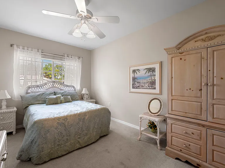 3990 Bishopwood Ct W #202 — Photo 10
