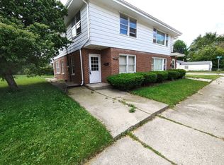 1419 Shoreland Dr, Racine, WI 53402