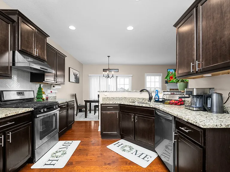 67 Cobblestone Ln — Photo 12