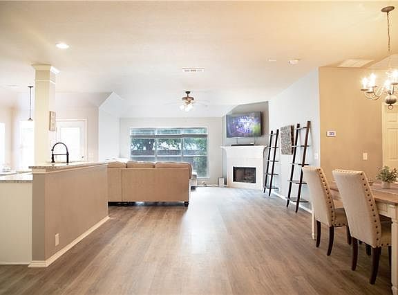 5th image of 3007 Scotch Elm St