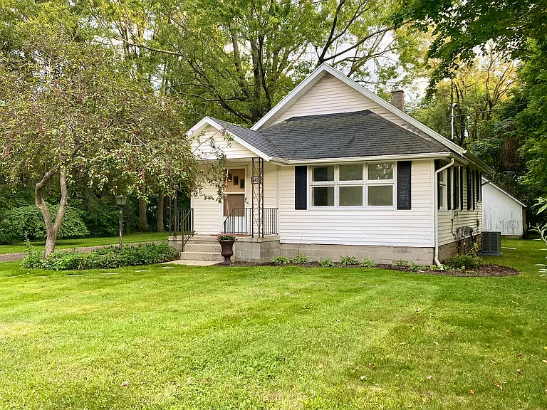 3425 W Milham Ave — Photo 1