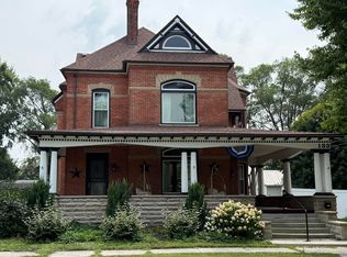 133 E South St, Fostoria, OH 44830