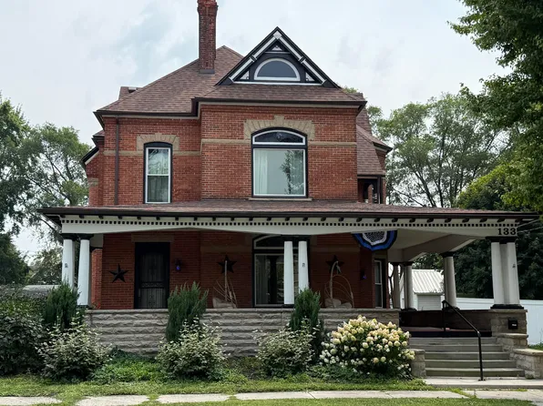 133 E South St, Fostoria, OH 44830