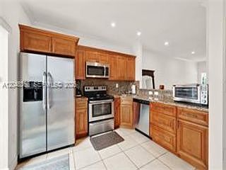 5th image of 17066 SW 138th Ct