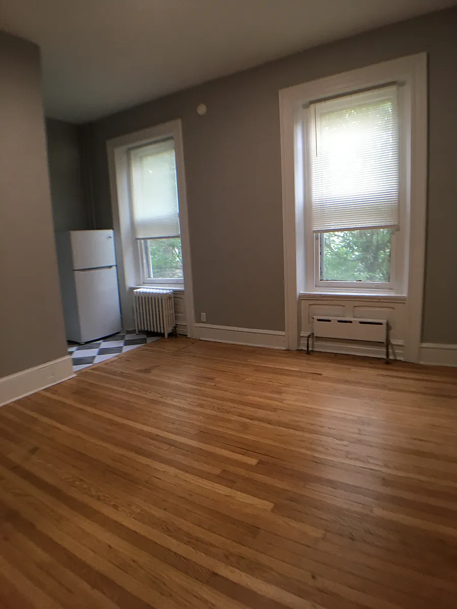 Building Photo - 403 S 40th St #2F