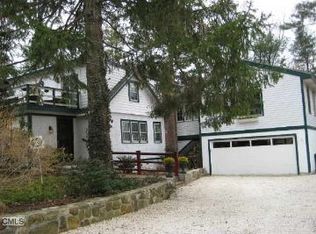 11 Clocks Ln, Darien, CT 06820