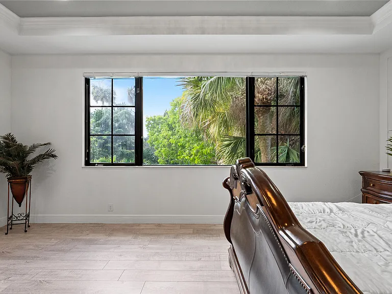 9521 Eden Mnr — Photo 89