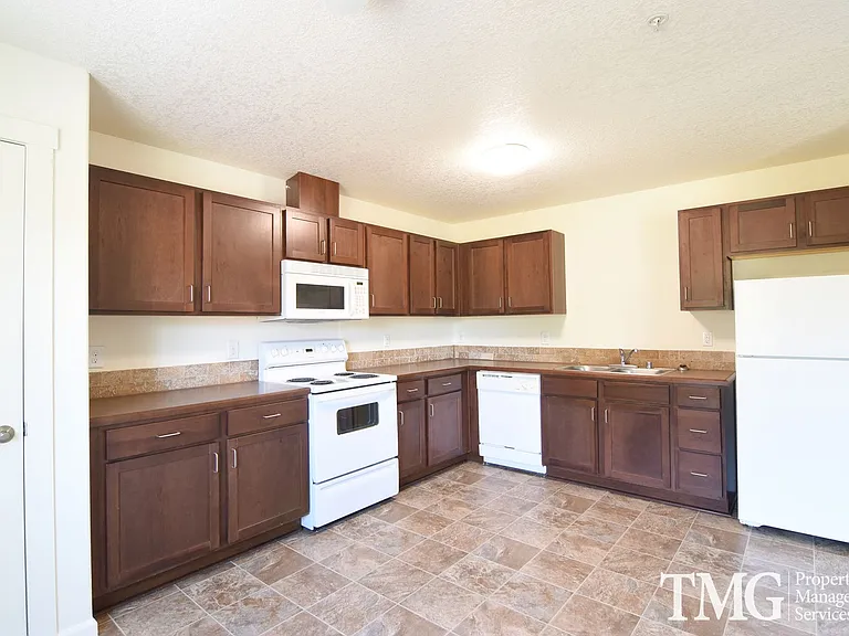 1017 SE 12th Ave — Photo 4