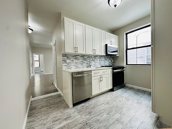 2nd image of 3247 44th St APT 1F