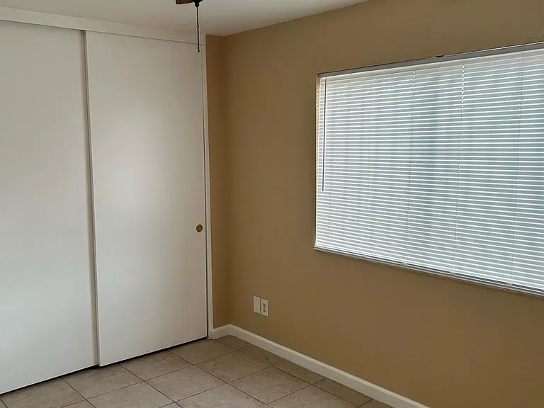 1319 Acacia Ave #5 — Photo 6