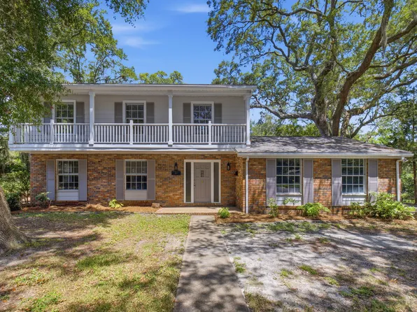 20 Sherwood Rd NW, Fort Walton Beach, FL 32547