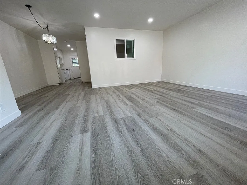 1 bed, 800 sqft, $2,350 — Photo 3