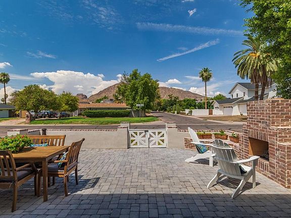3rd image of 5725 E Calle Del Paisano