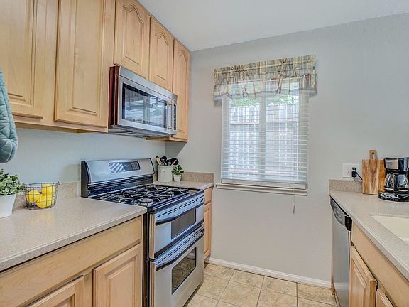 2nd image of 277 Lisawood Dr