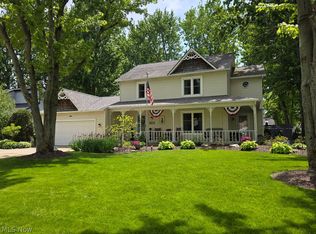 32113 Willow Cir, Avon Lake, OH 44012