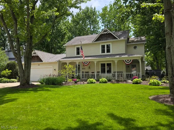 32113 Willow Cir, Avon Lake, OH 44012