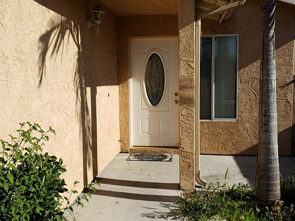 2nd image of 331 W Connecticut Ave