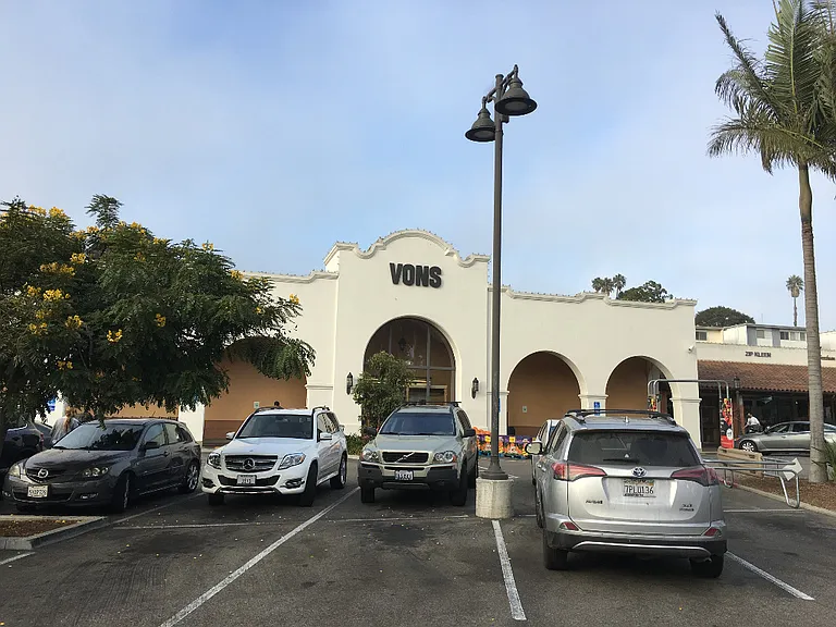 Vons market very close by