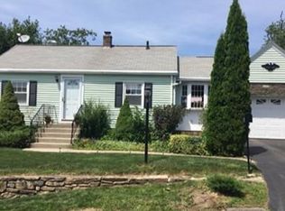 49 Greendale Ave, Worcester, MA 01606