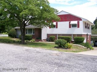 101 S Wilkinson Dr, Saint Pauls, NC 28384