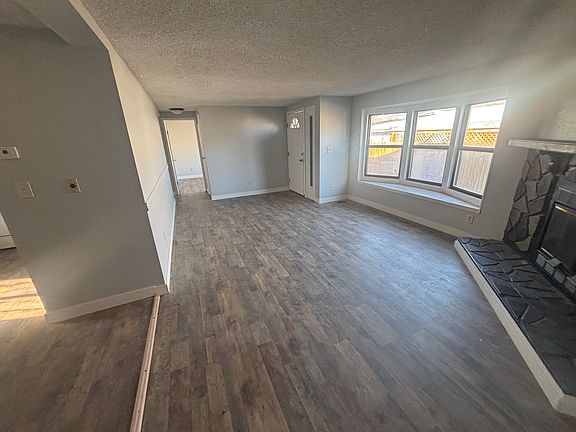 5th image of 418 1/2 Glendale Way