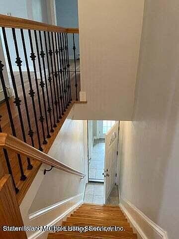 Second floor Apt