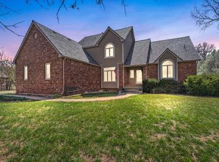 2801 N Fox Pointe Cir, Wichita, KS 67226