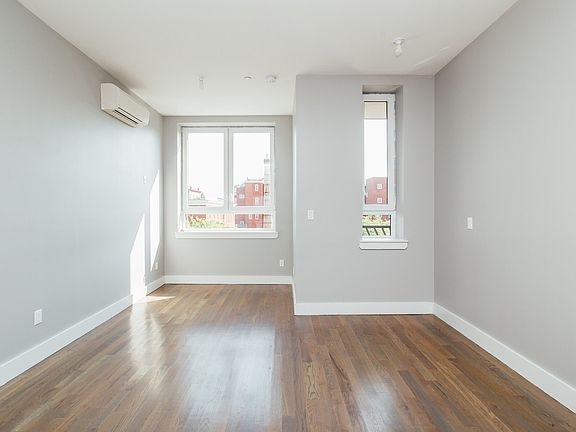 4th image of 253 Evergreen Ave #3A