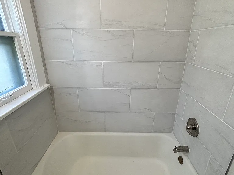 822 18th St #1 — Photo 9