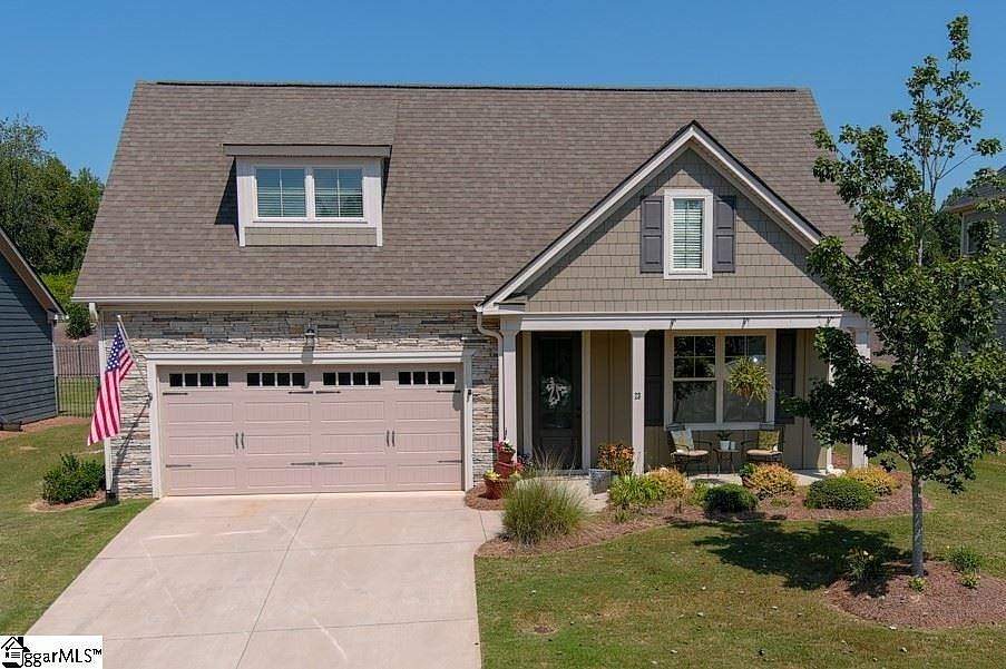 1st image of 23 Belle Oaks Dr