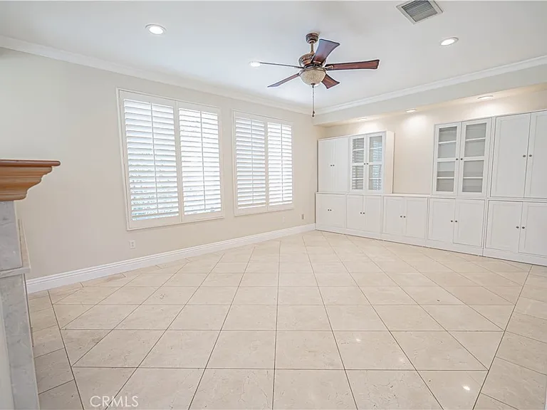25910 Tennyson Ln — Photo 11