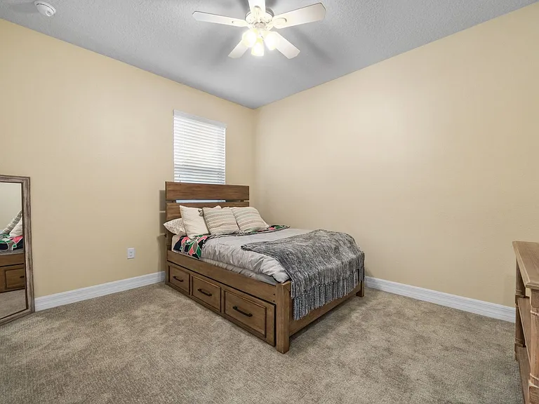 384 Los Alamos St — Photo 25