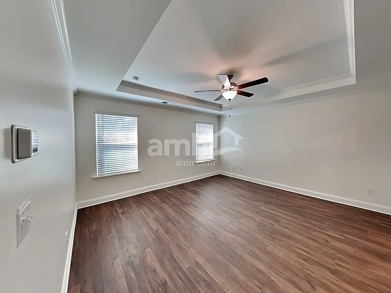556 Rivermist Dr — Photo 8