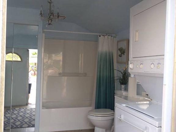 2nd image of 2887 Saint George Dr