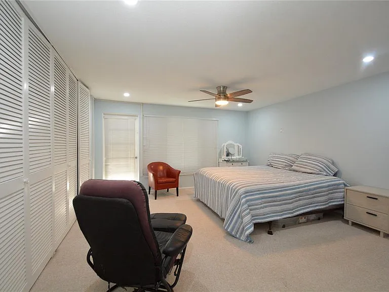 705 W Venice Ave #705-B — Photo 9