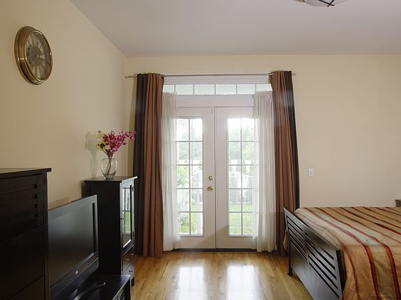 4th image of 342 Union Ave
