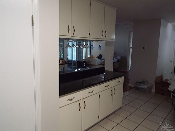 4th image of 8139 Carmona St