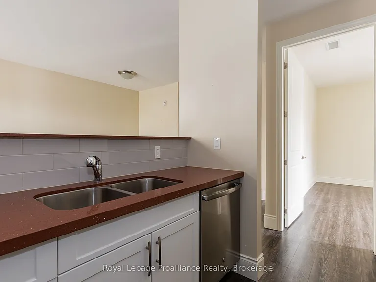 863 Abbey Ln #206 — Photo 9